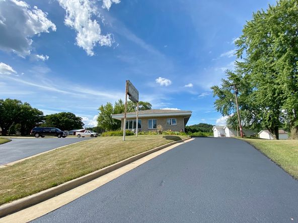 Spartan Motel: 1900 W Wisconsin St, Sparta, WI 54656